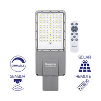 LAMPA STRADALA CU LED ST02, SOLAR+SENZOR+TELECOMND, DIM, P:200W, C:100W, 6500K IP65